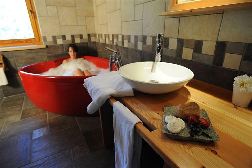 La Madonnina Del Gran Paradiso Wellness Hotel Cogne Exterior foto